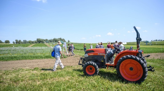 Auf der Lehr- und Versuchsstation Gut Wilmersdorf wird die Parzellentechnik eingesetzt.